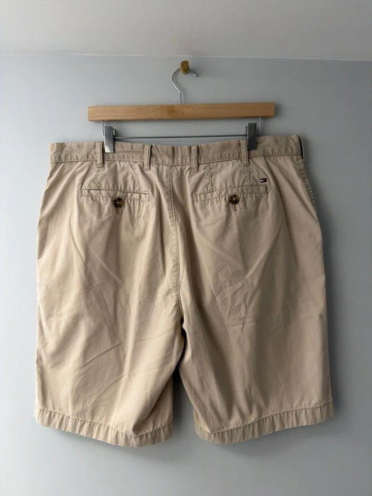 Men’s Tommy Hilfiger Classic Fit Chino Shorts In Beige - W38 - 3254