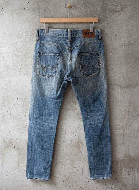 Men's Edwin ED-55 Relaxed Fit Distressed Effect Jeans In Navy - W30/L32 - 3755