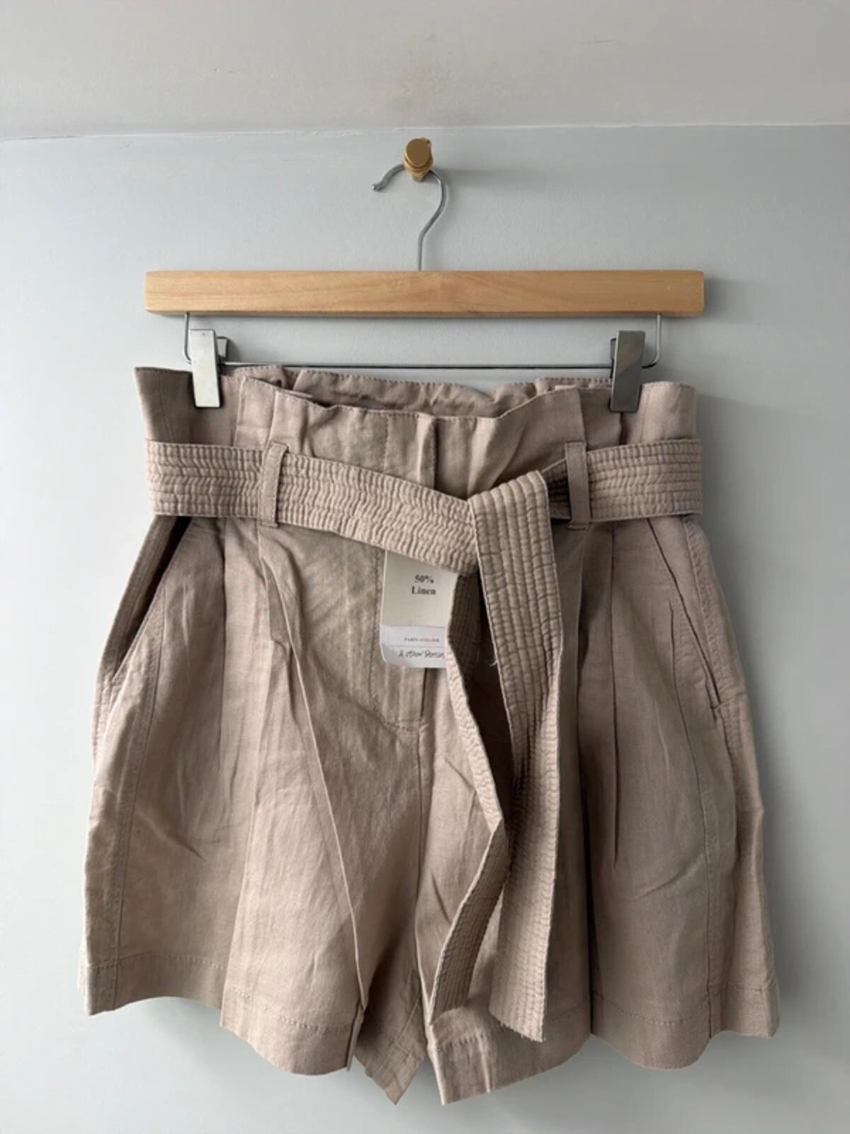 Women’s & Other Stories linen tie front style shorts in beige - Uk6 - 3442