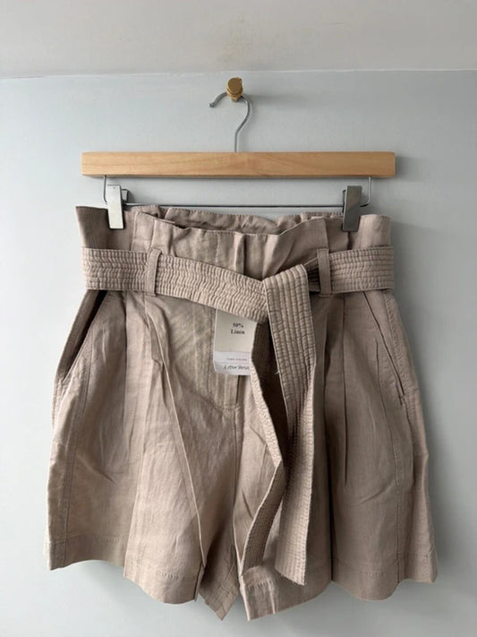 Women’s & Other Stories linen tie front style shorts in beige - Uk6 - 3442