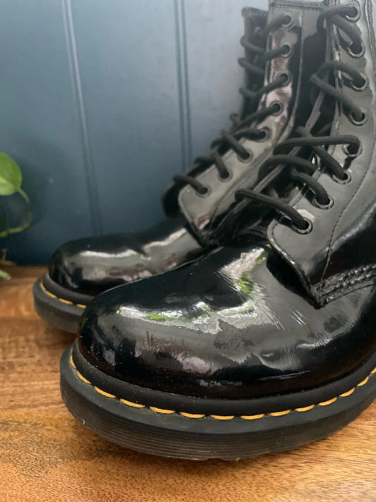Women’s Dr Martens 1460 8-eyelet Lace Up Boots In Black Patent Leather - UK 8 - 2363