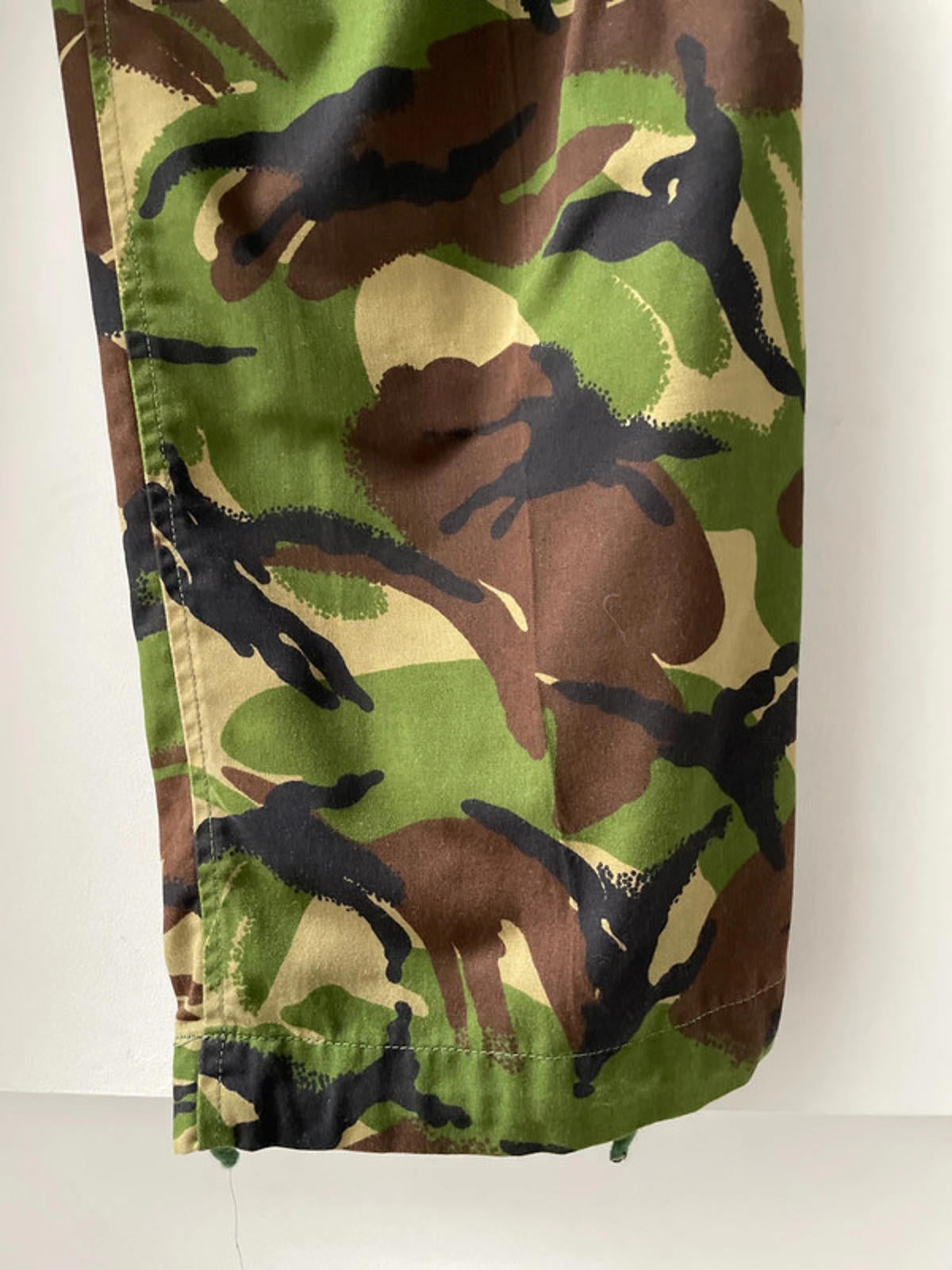 Men’s Army Surplus Military Camo Combat Trousers In Green/Brown - W30/L31 - 2282