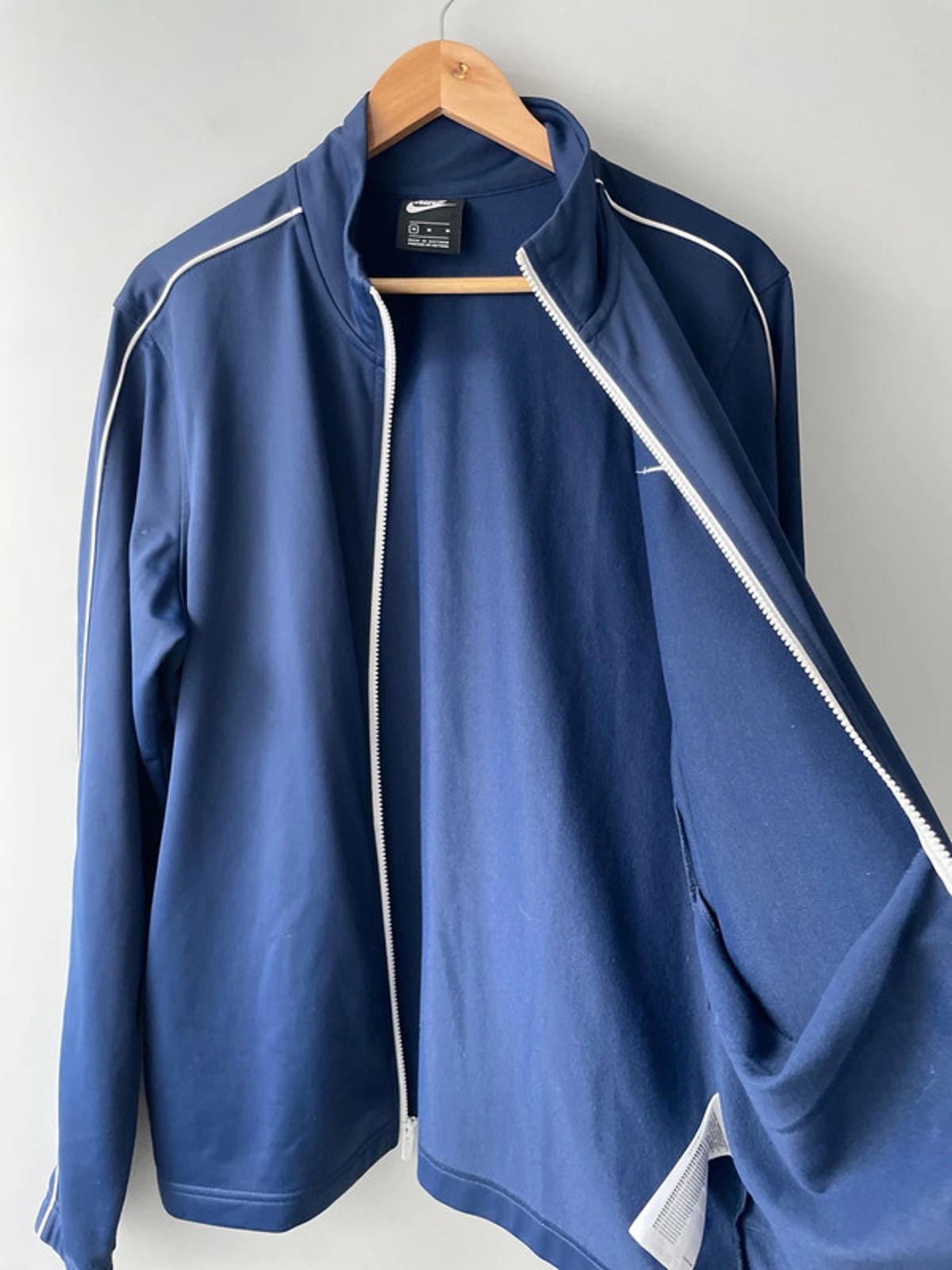 Men’s Nike Long Sleeve Track Jacket In Navy - Medium - 2265