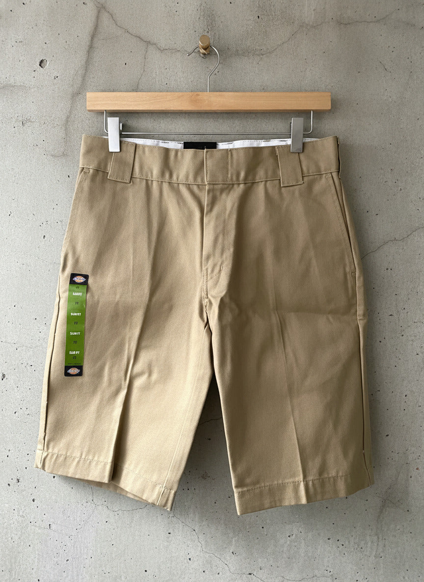 Women’s Dickies Slim Fit High Waist Shorts in Beige - W29/L11 - 2886