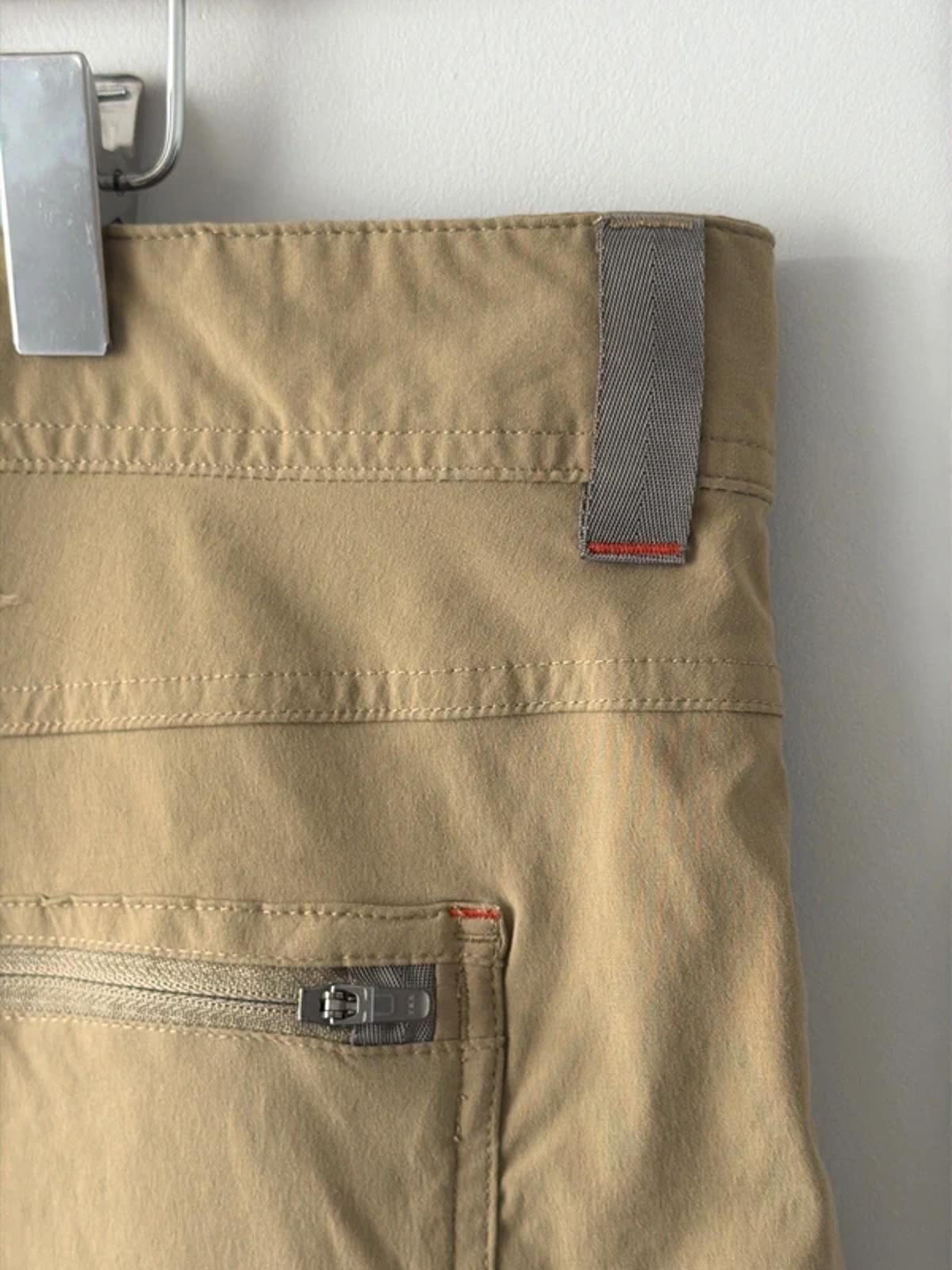 Men’s L.L.Bean Cresta Cargo Shorts In Beige - W40 - 3264