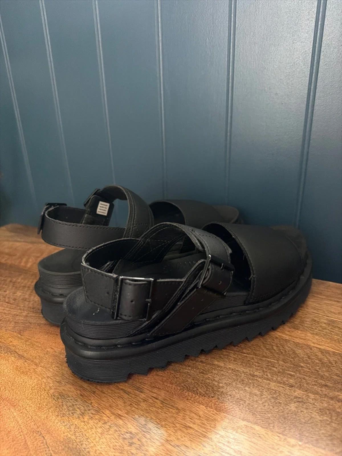 Women’s Dr Martens Voss Chunky Sole Sandals in Black - Uk6.5 - 3284