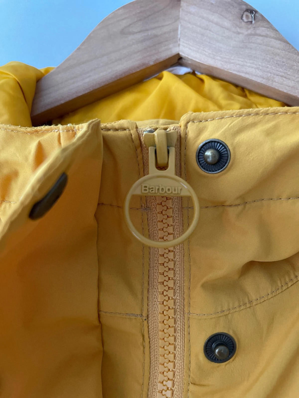 Women’s Barbour Premium Waterproof & Breathable Raincoat in Yellow - UK10 - 2086