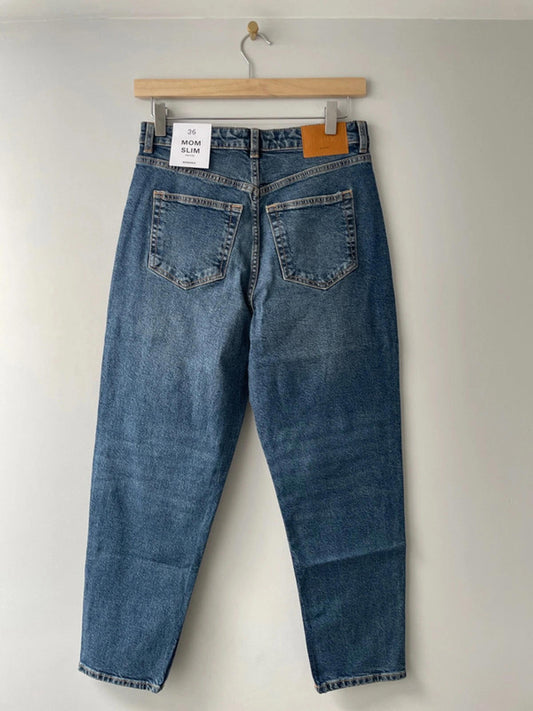Women’s Bershka Premium Mom Slim Petite Fit Jeans - W28/L24 - 1862