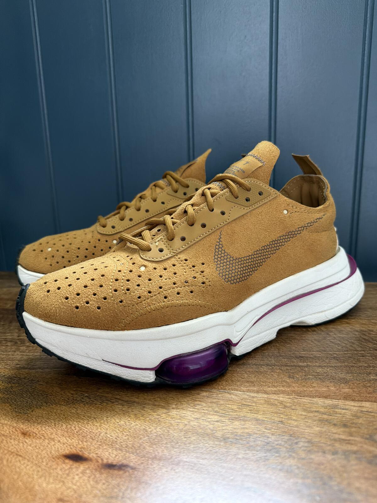 Womens Nike Air Zoom Type Suede Trainers In Tan - UK6 - 3540