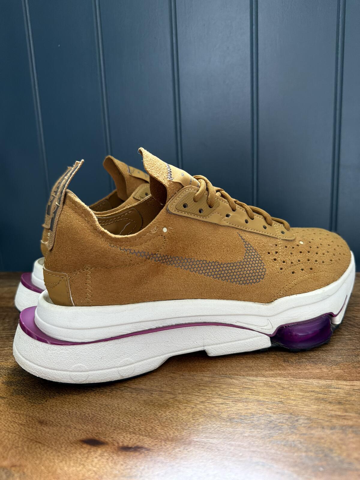 Womens Nike Air Zoom Type Suede Trainers In Tan - UK6 - 3540