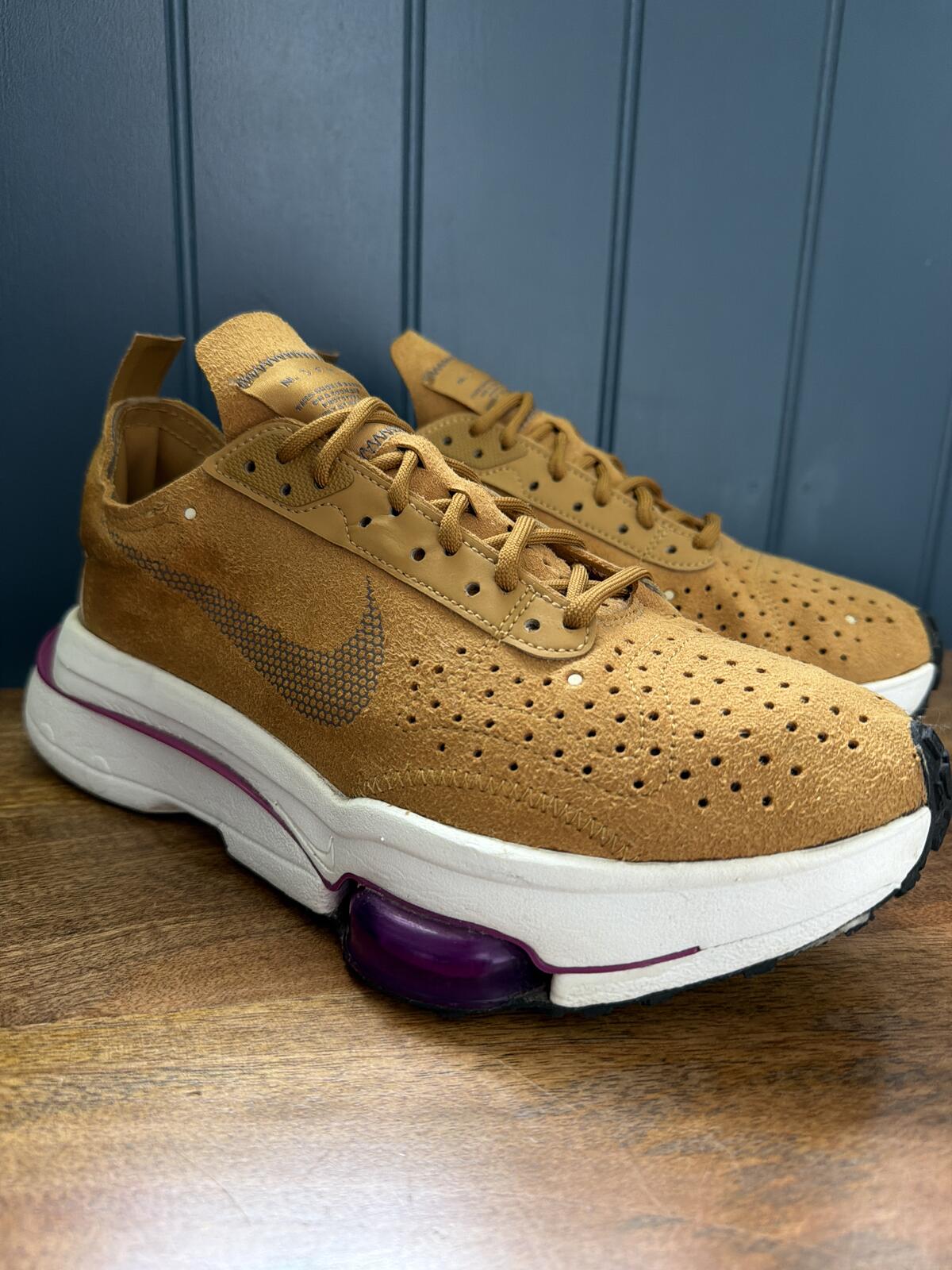 Womens Nike Air Zoom Type Suede Trainers In Tan - UK6 - 3540