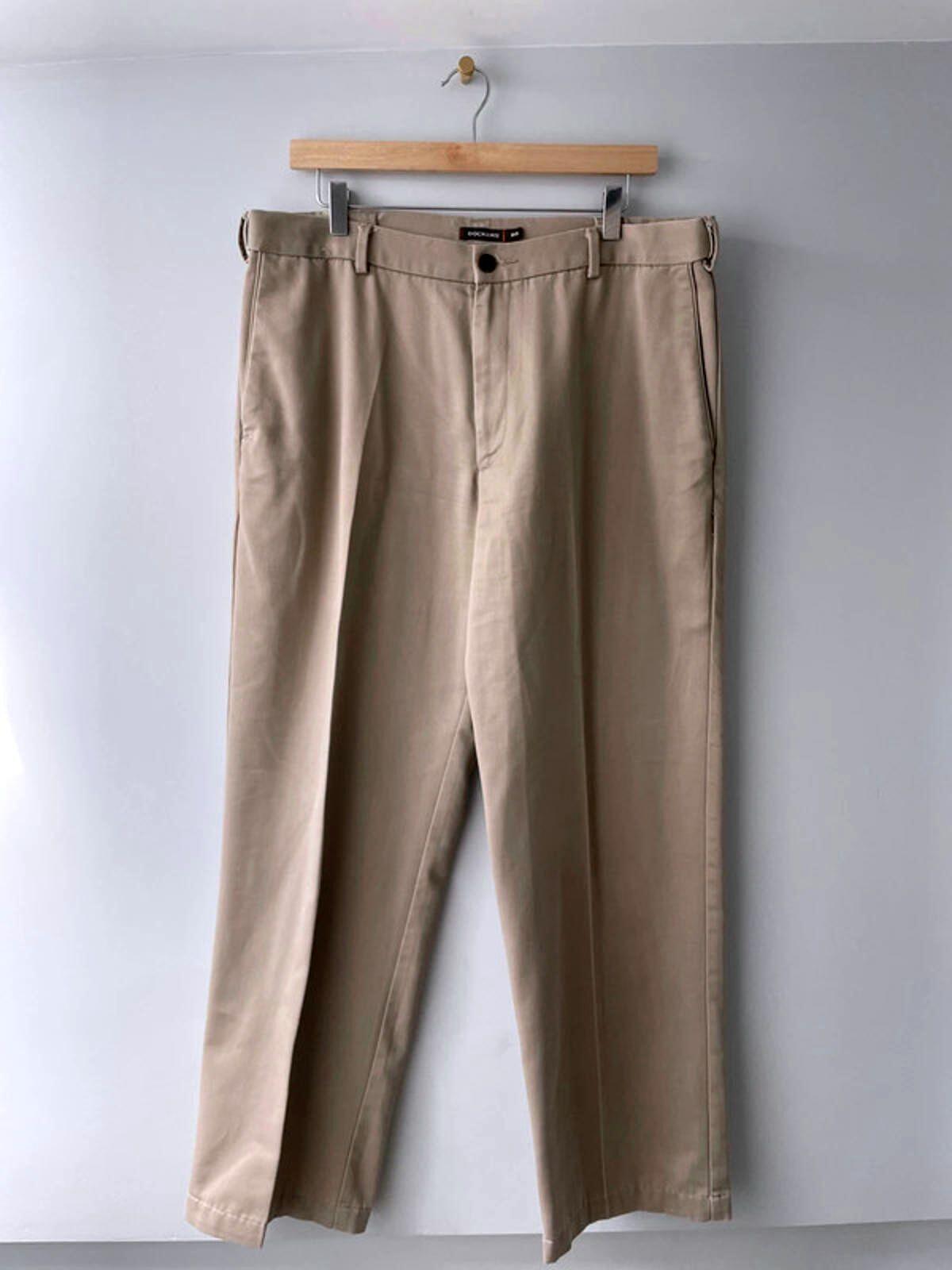 Men’s Dockers Premium Classic Chino Trousers In Beige - W36/L30 - 1747