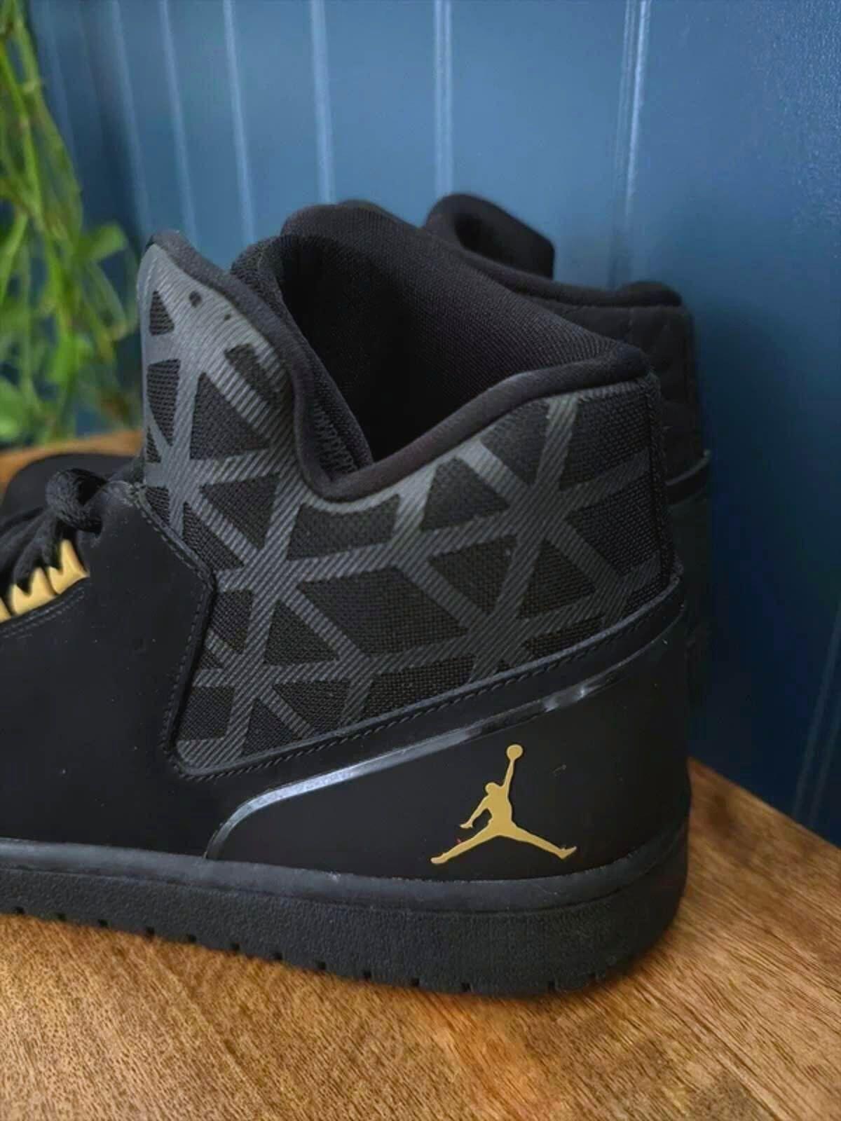 Men’s Nike Air Jordan 1 Flight 3 Basketball Trainers In Black - Uk9.5 - 3300