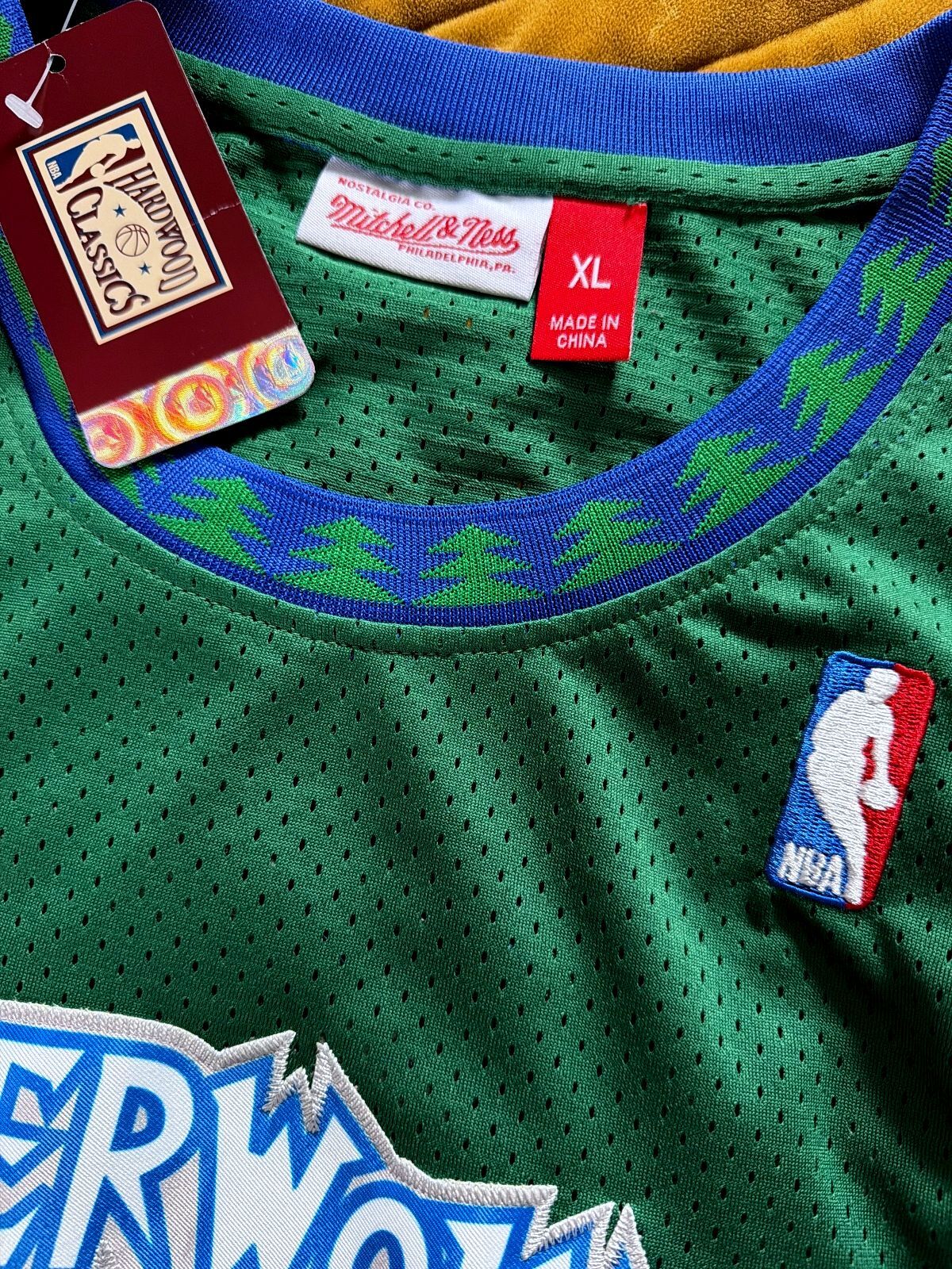 Men's Kevin Garnett Minnesota Timberwolves 1997/98 Swingman Jersey - XLarge-3831