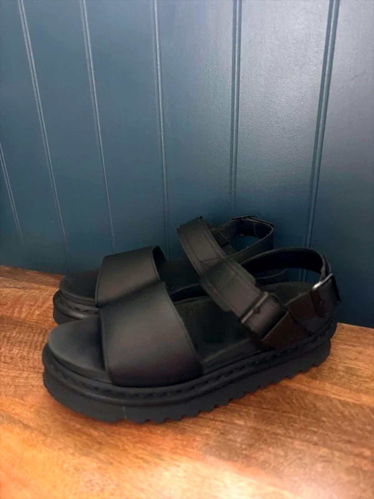 Women’s Dr Martens Voss Chunky Sole Sandals in Black - Uk6.5 - 3284
