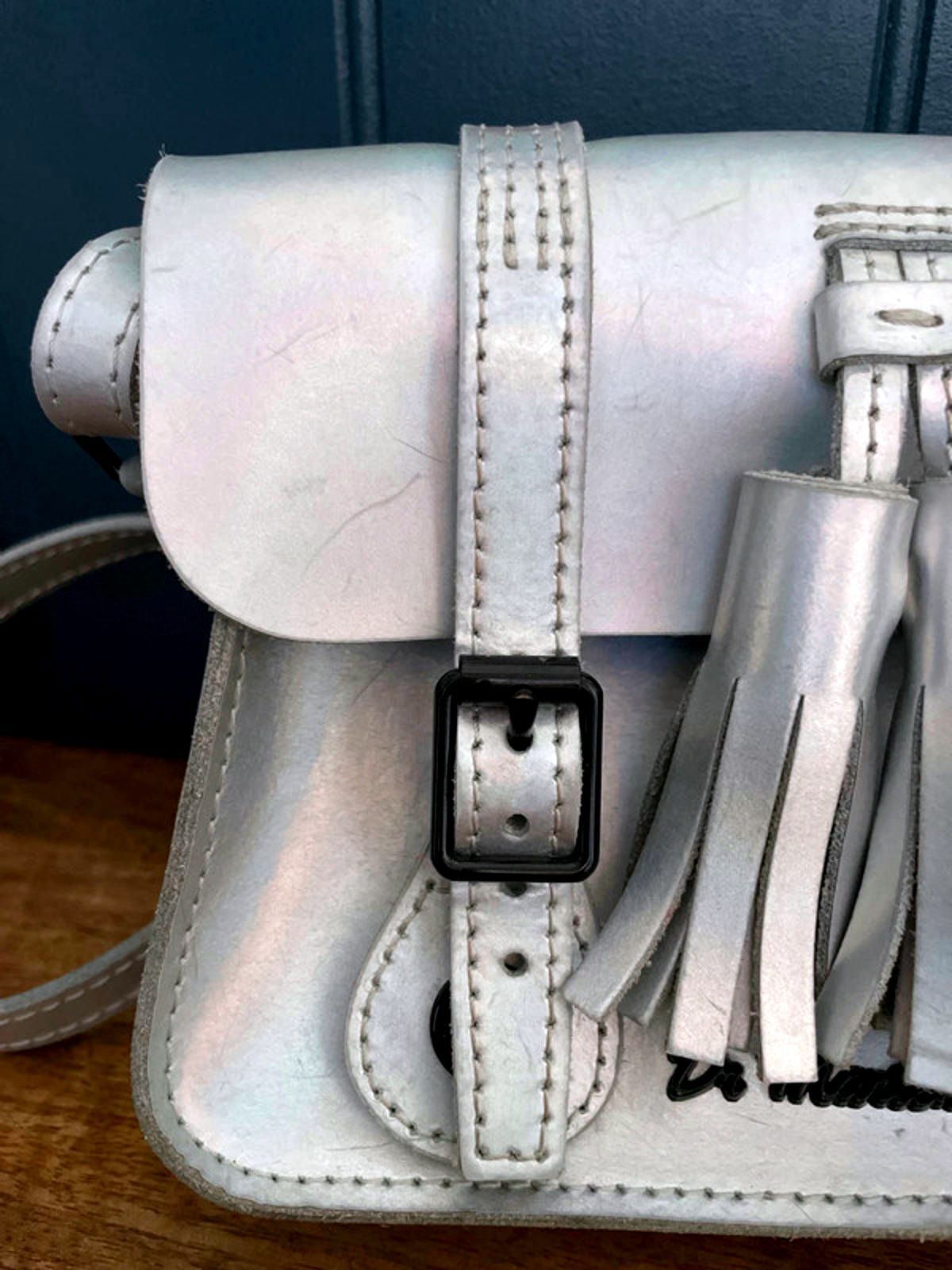Women's Dr Martens 7'' Iced Metallic Leather Satchel In Silver - 2422