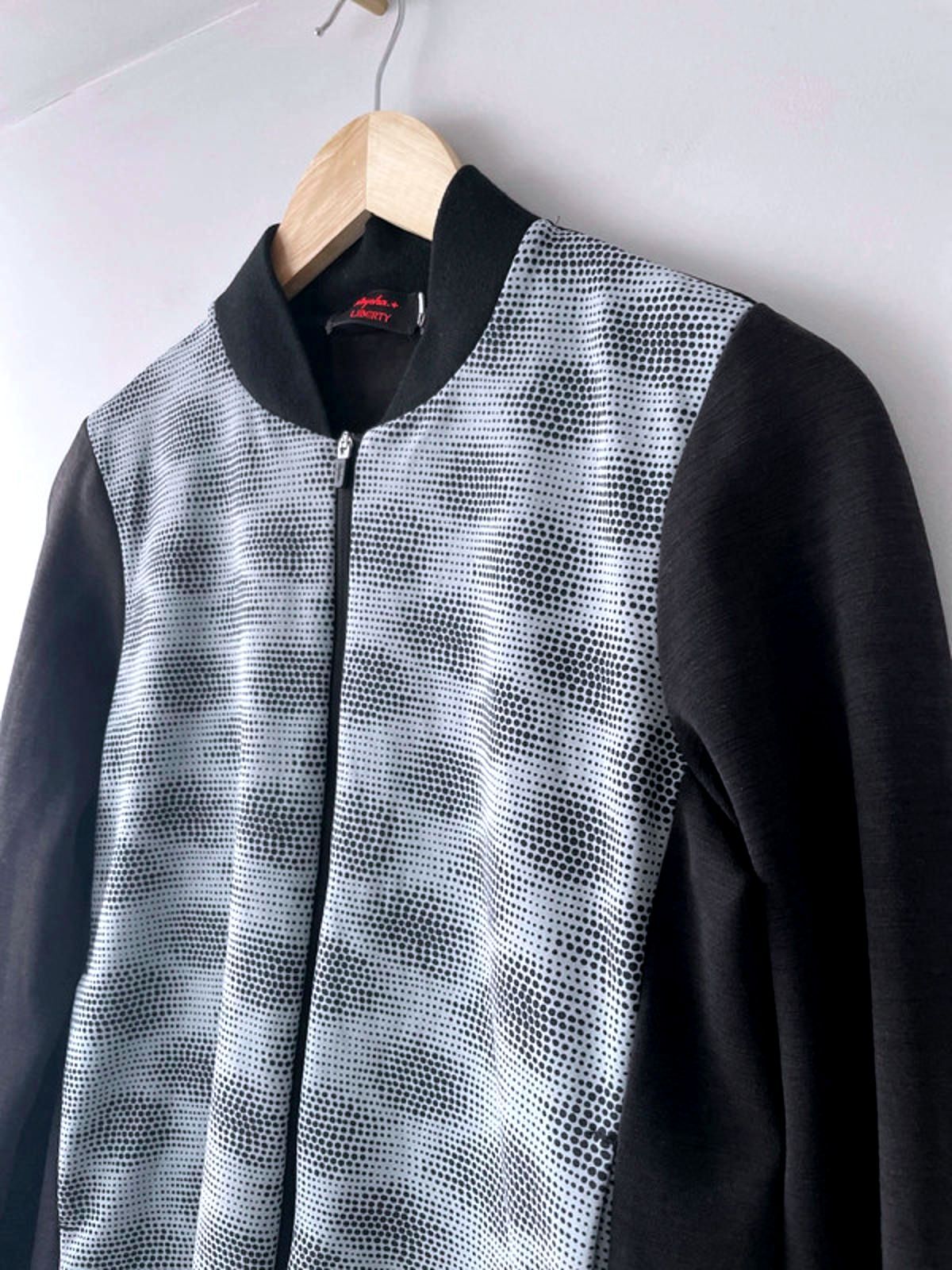 Women’s Rapha X Liberty Limited Edition Cycling Jersey Top - Small - 1825
