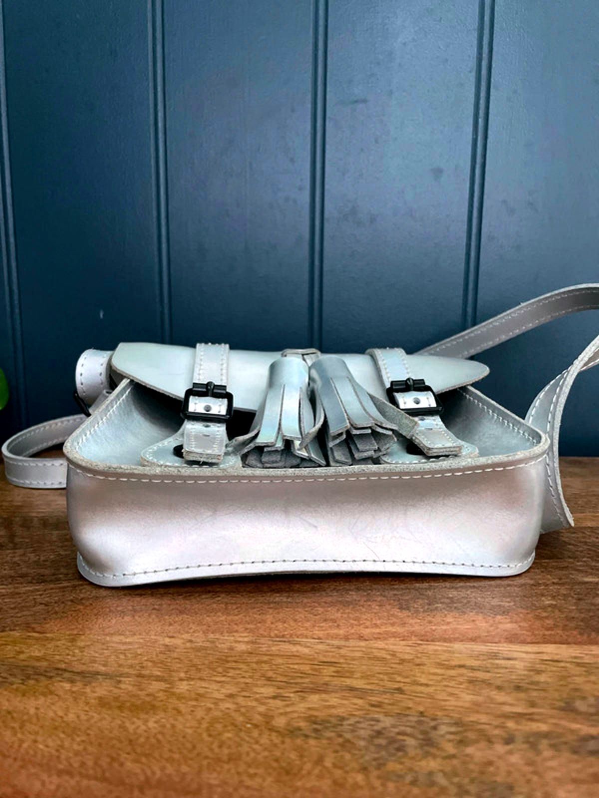 Women's Dr Martens 7'' Iced Metallic Leather Satchel In Silver - 2422