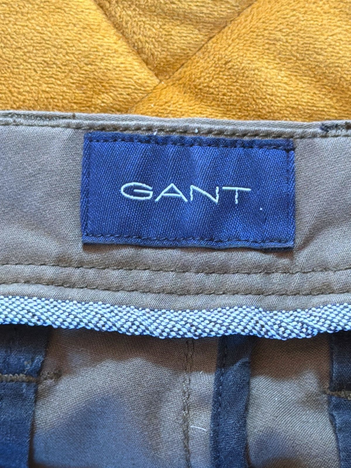 Men’s GANT Stretch Fit Chino Trousers In Khaki - W32/L32 - 3632
