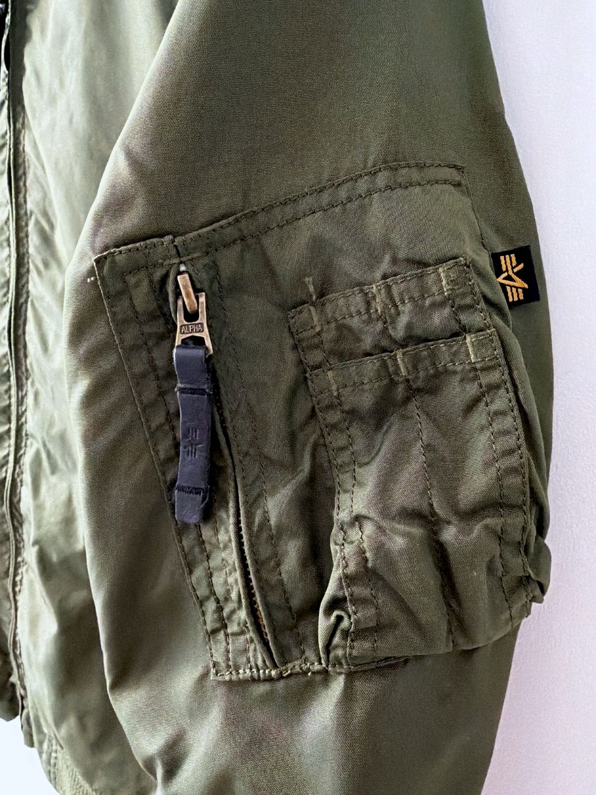 Men’s Alpha Industries MA-1 Bomber Jacket In Khaki - Medium - 3638
