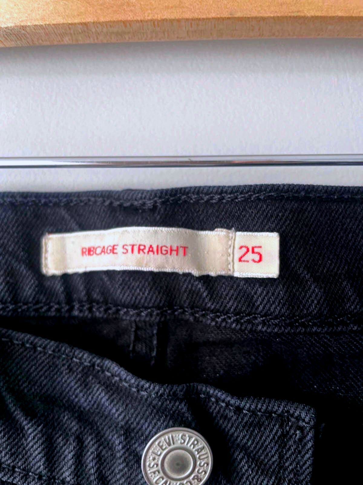 Women’s Levi’s High Waisted Ribcage Straight Fit Jeans In Black - W25/L27 - 2206