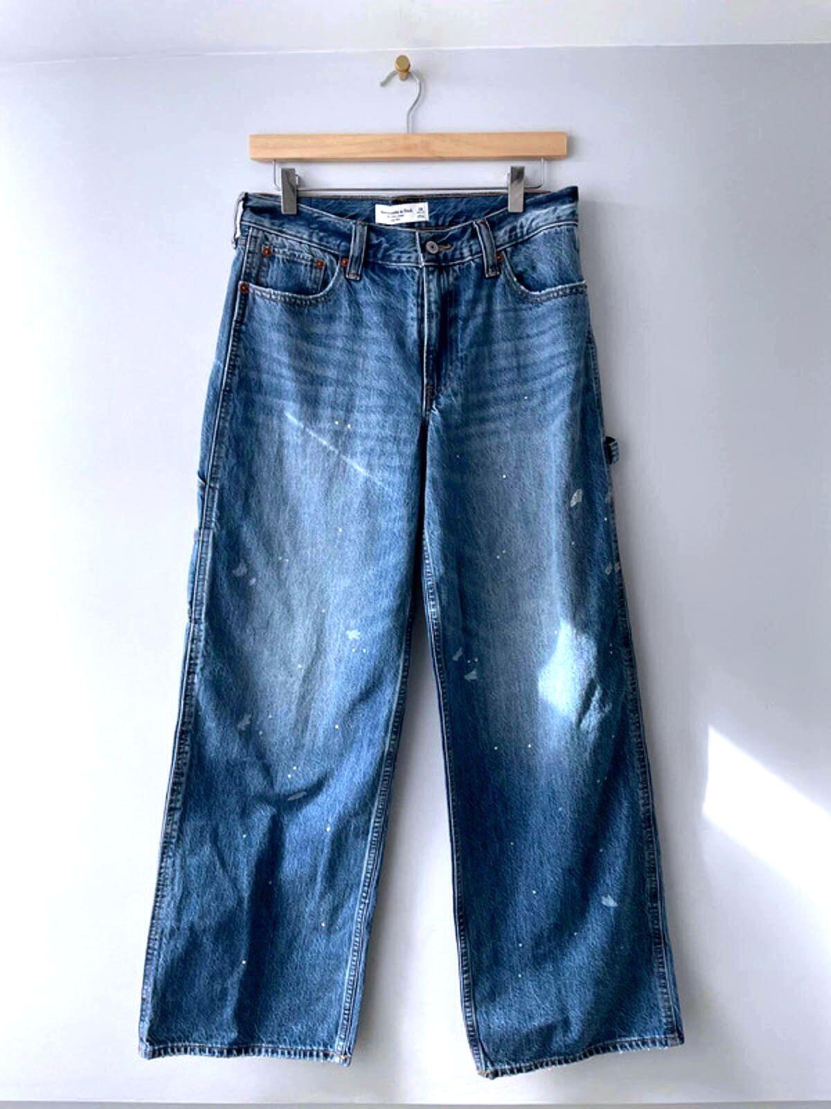 Women’s Abercrombie & Fitch Baggy Fit Cargo Jeans In Navy - W26/L30 - 2251