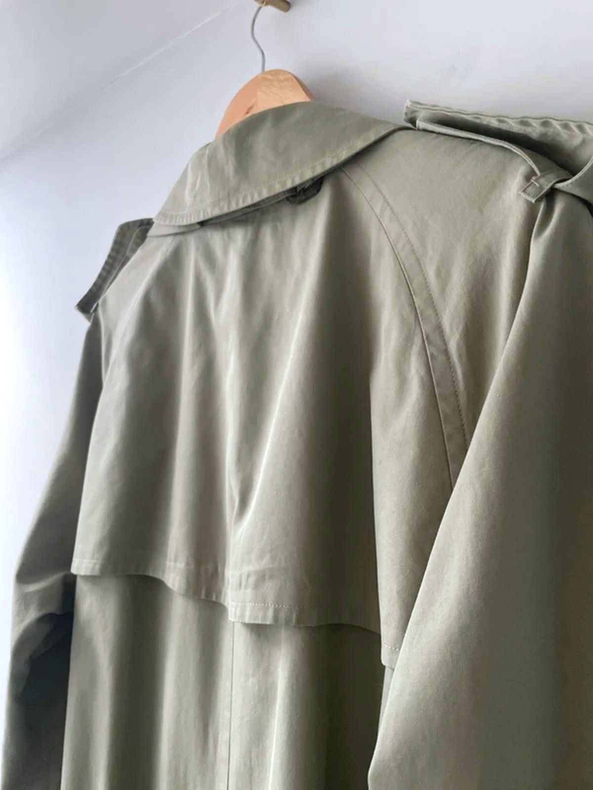 Women’s Burberry Kensington Vintage Double Breasted Trench Coat In Light Green - Uk16 - 3000