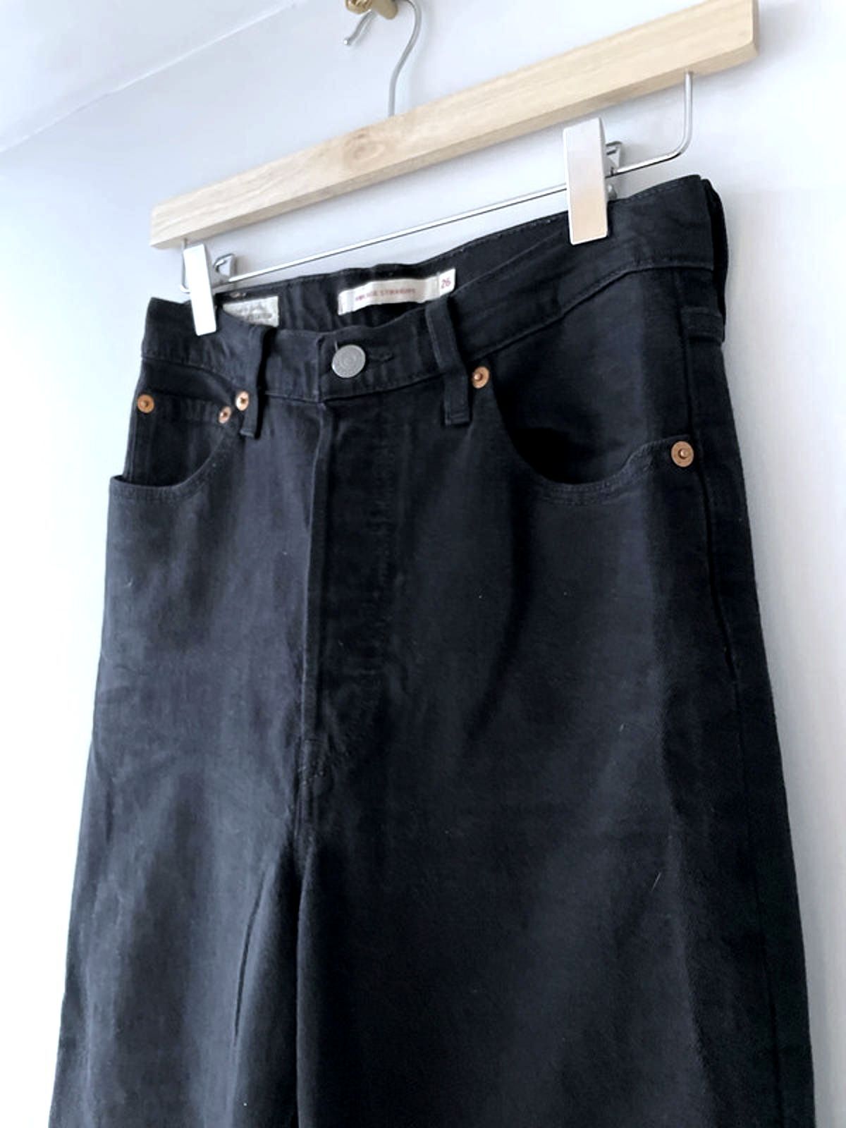 Women’s Levi’s High Waisted Ribcage Straight Fit Jeans In Black - W26/L27 - 2758