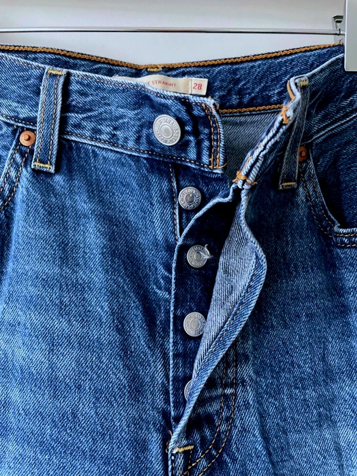 Women’s Levi’s High Waisted Ribcage Straight Fit Jeans In Navy - W28/L27 - 2954