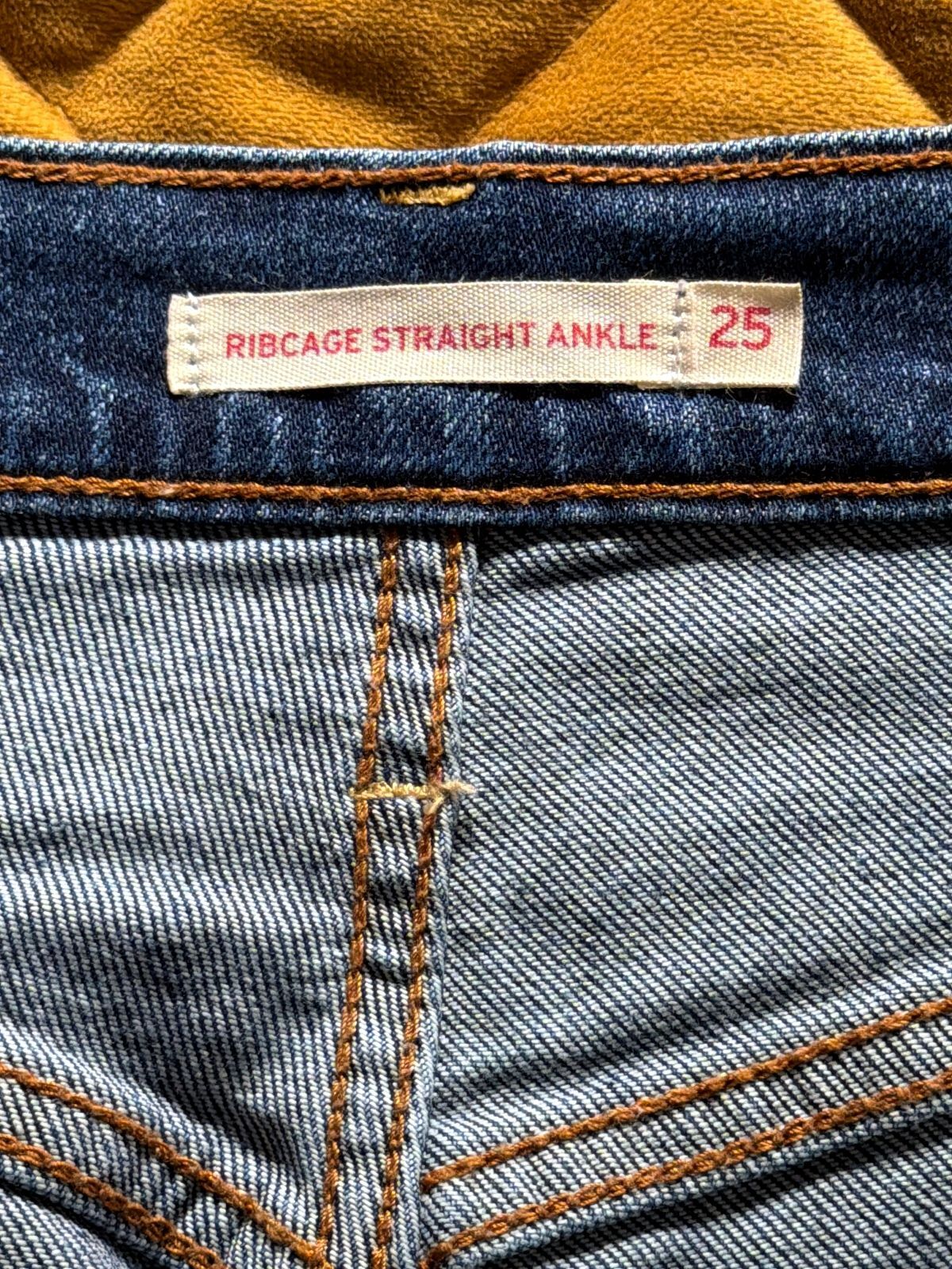 Women’s Levi’s High Waisted Ribcage Straight Fit Jeans In Navy - W25/L31