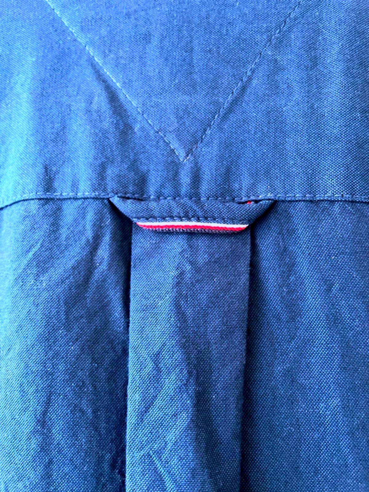 Men’s Tommy Hilfiger Button Down Collar Shirt in Navy - Large - 2568