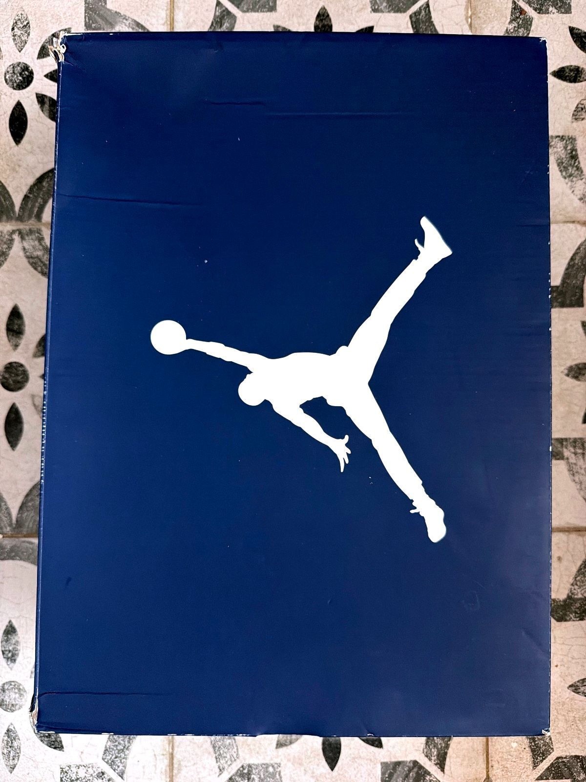 Mens Air Jordan 6 Rare Retro Leather Basketball Trainers In White - Uk9.5 - 3613