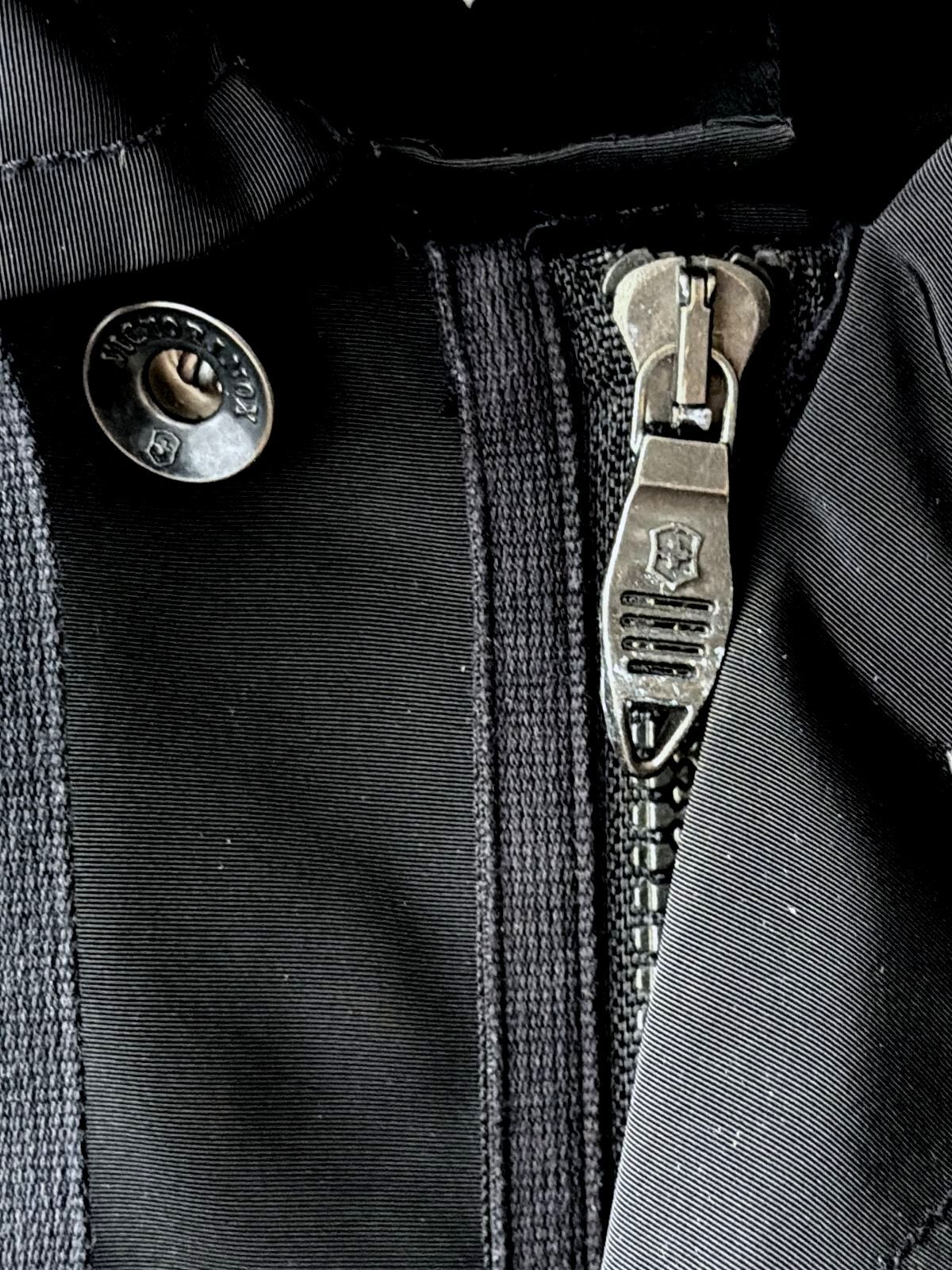 Men’s Victorinox Parka Jacket With Removable Hood In Black - Small - 3658