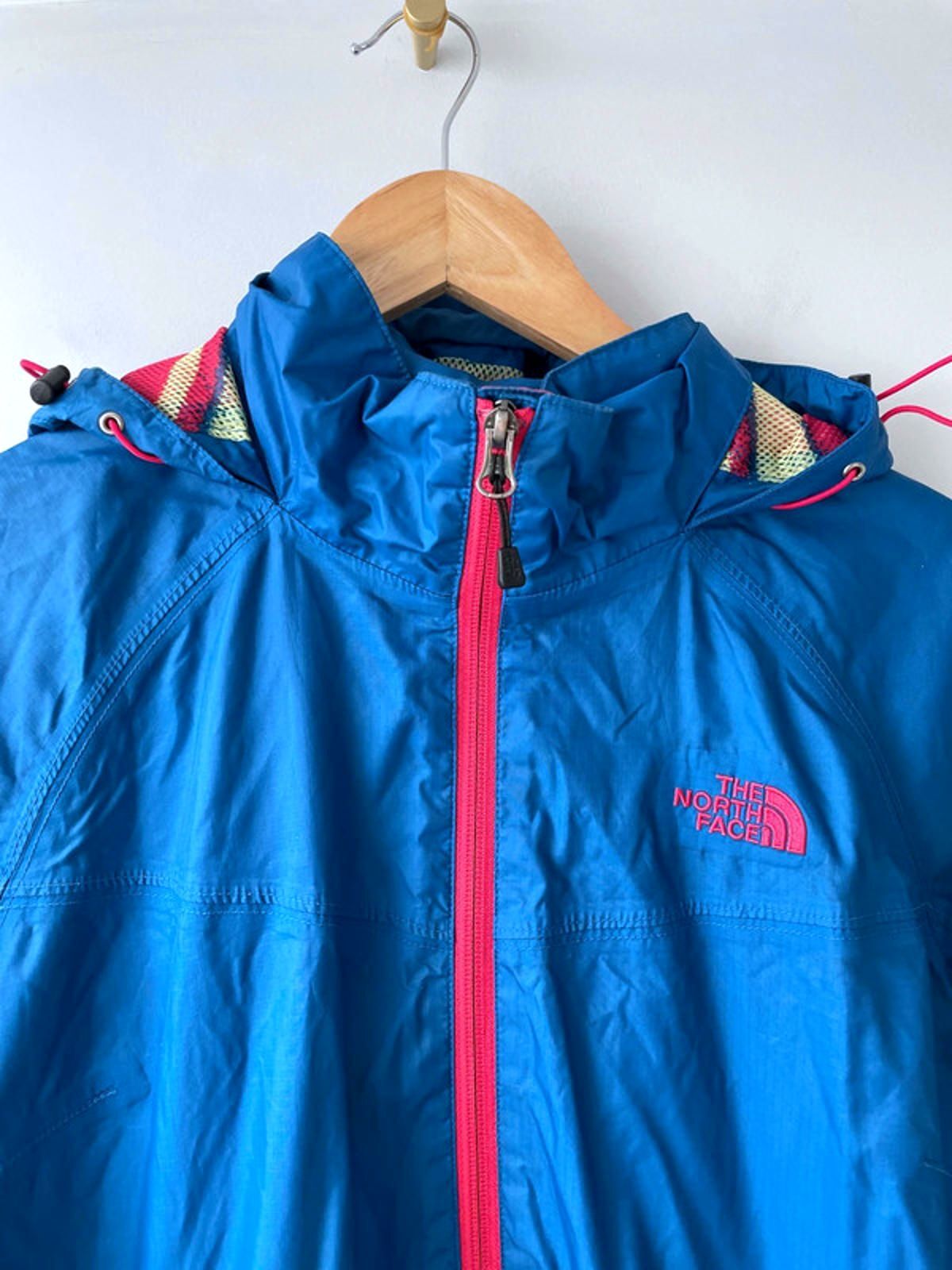 Women’s The North Face Hyvent Waterproof Hooded Jacket - Medium - 1998
