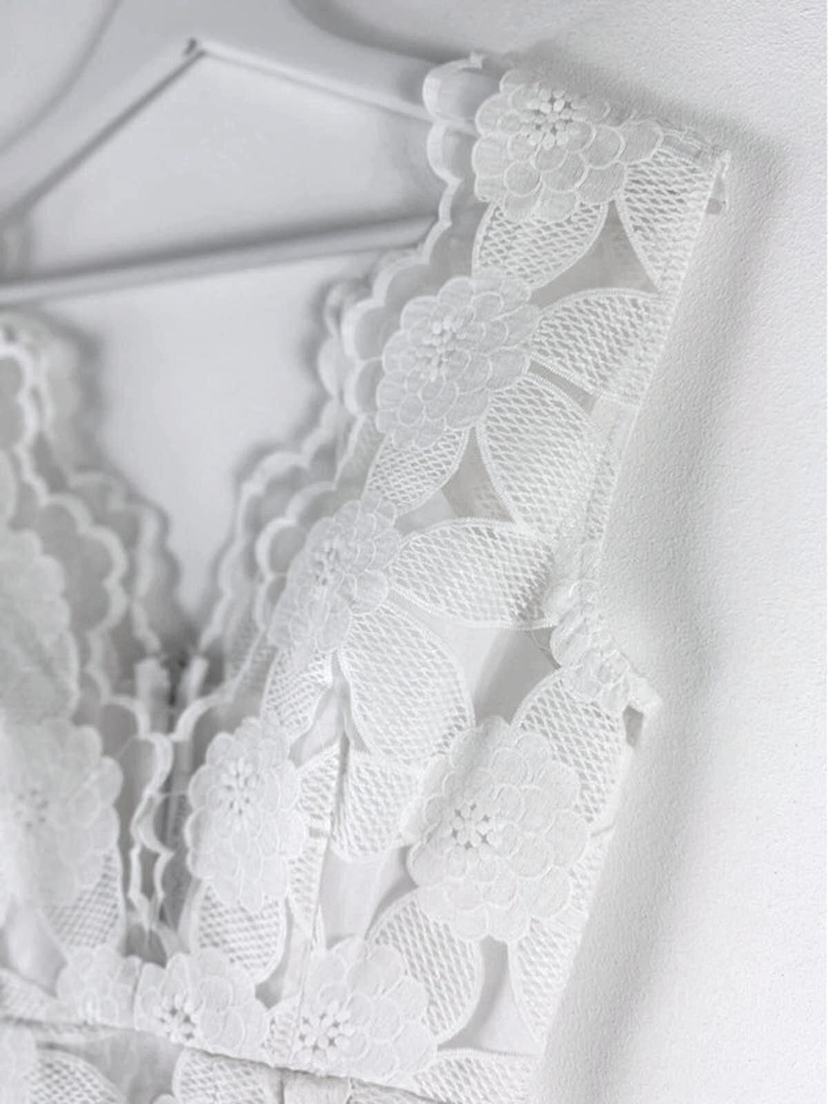 Women’s Alice McCall Premium Lace Mini Dress In White - UK6 - 1433
