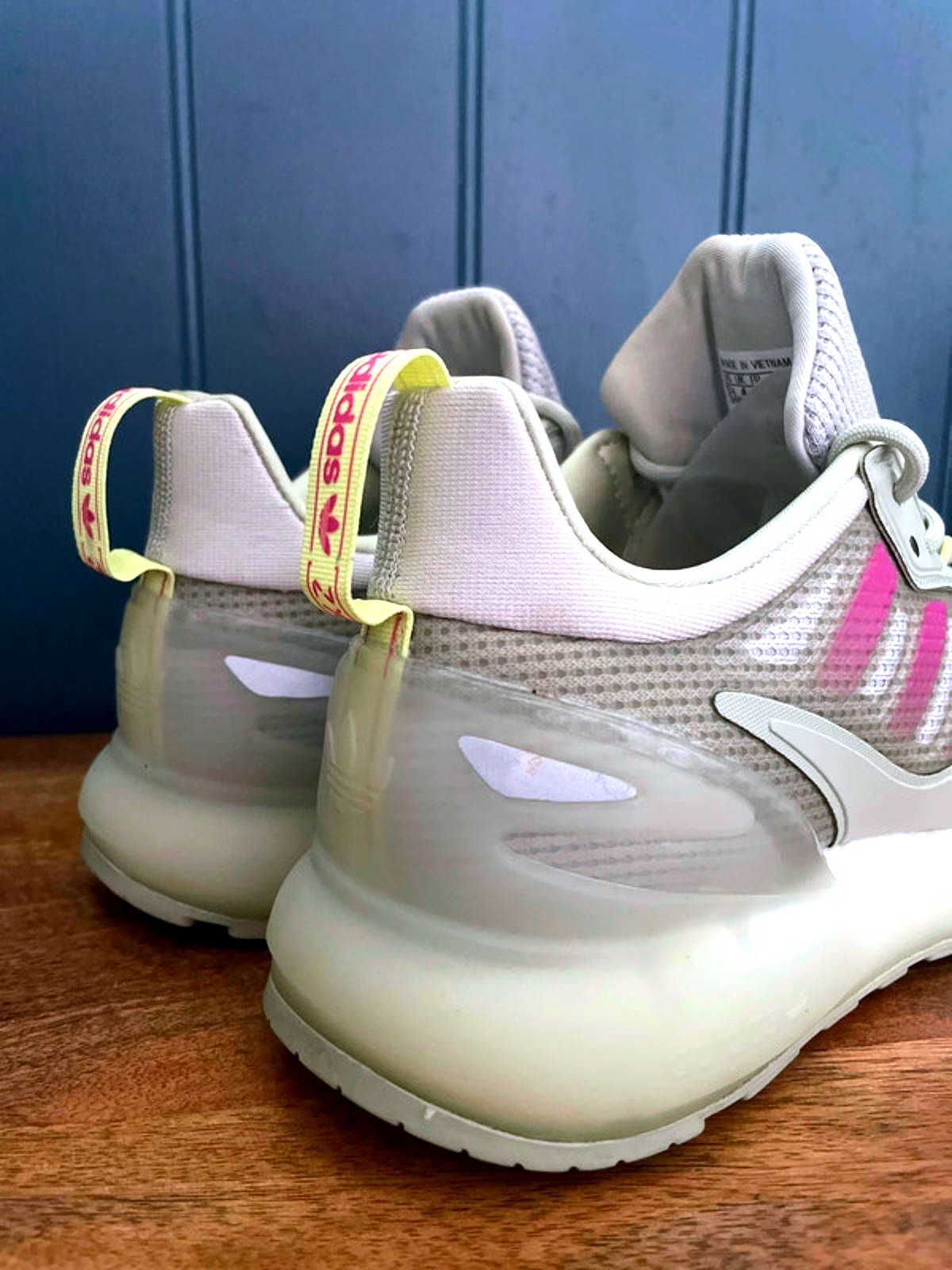 Women’s Adidas ZX 2K Boost 2.0 Trainers In Mint/Fuchsia - UK4 - 2362