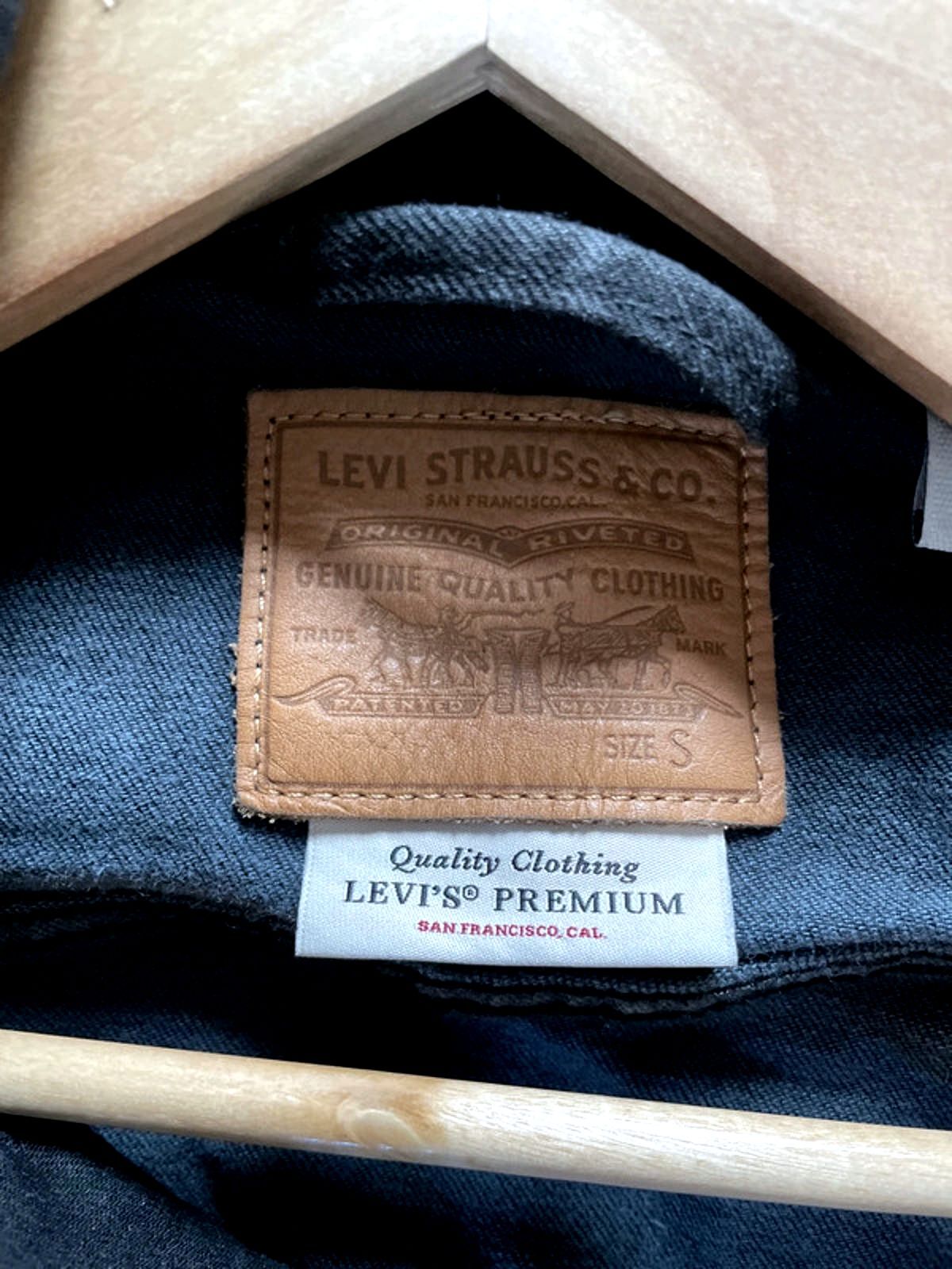Women’s Levi’s Premium Denim Trucker Jacket In Black - Small - 2463