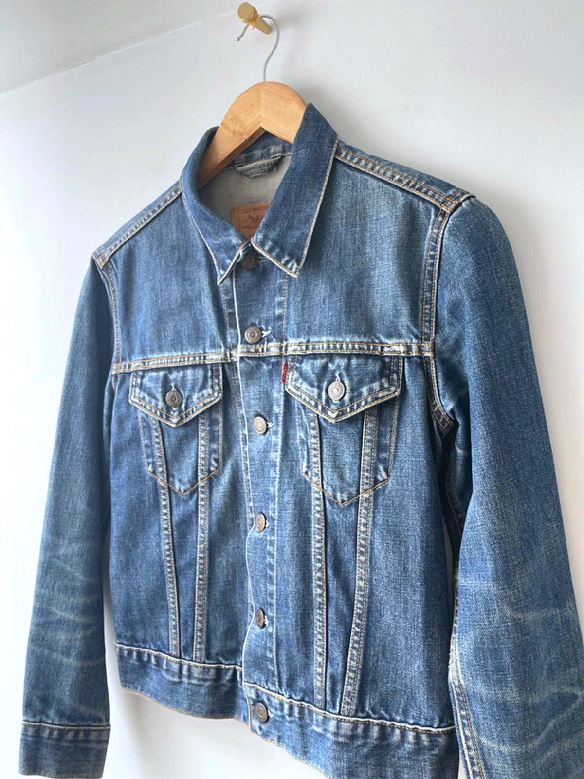 Women’s Levi’s Premium Denim Trucker Jacket In Navy - Small - 2143