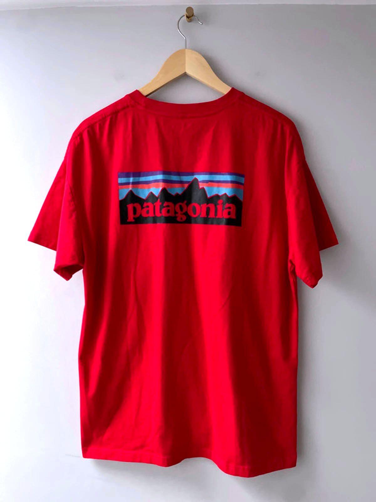 Women's Patagonia Crew Neck Printed T-shirt In Red - XXLarge - 2865