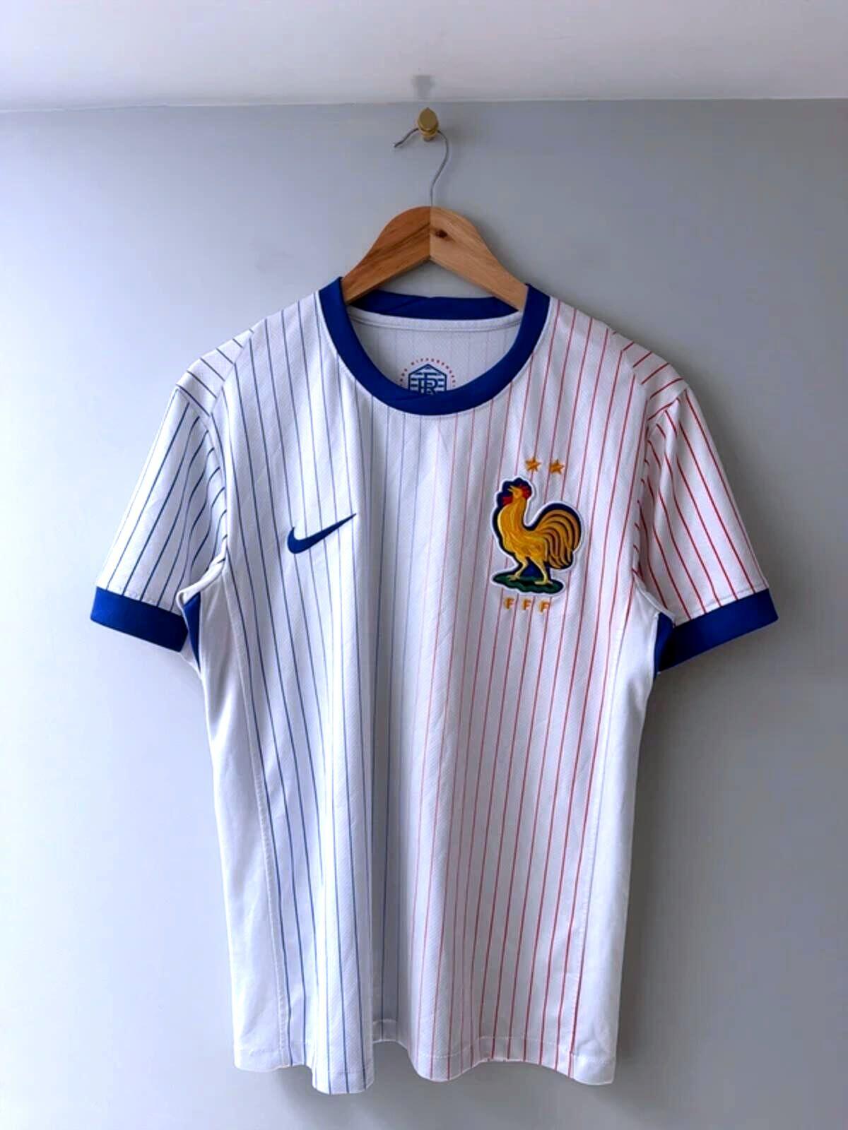 Men’s France 2024/25 Football Shirt Top - Medium - 3546