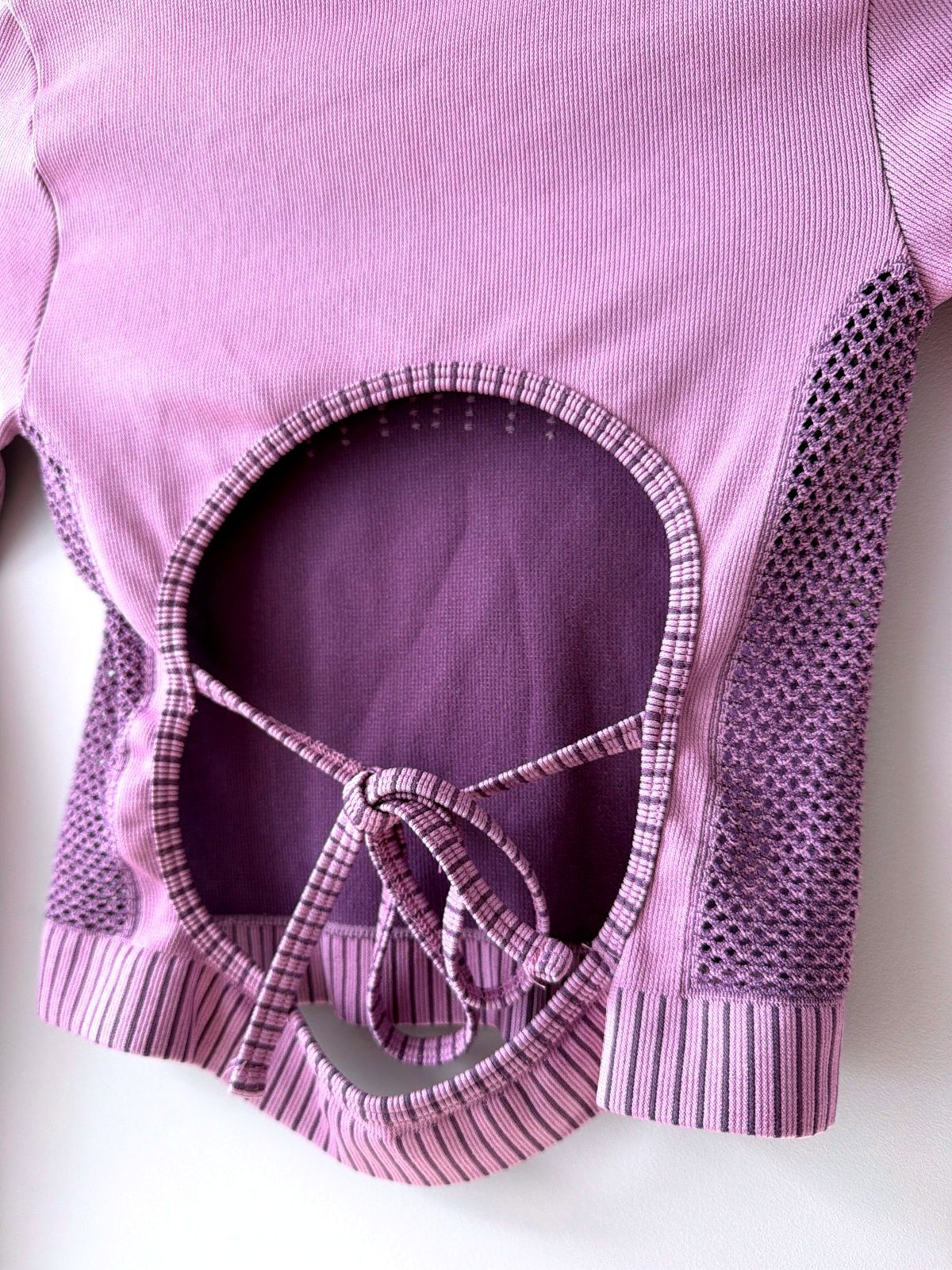 Women’s iets frans Long Sleeve Knitted Crop Top With Back Cutout - Small - 3590