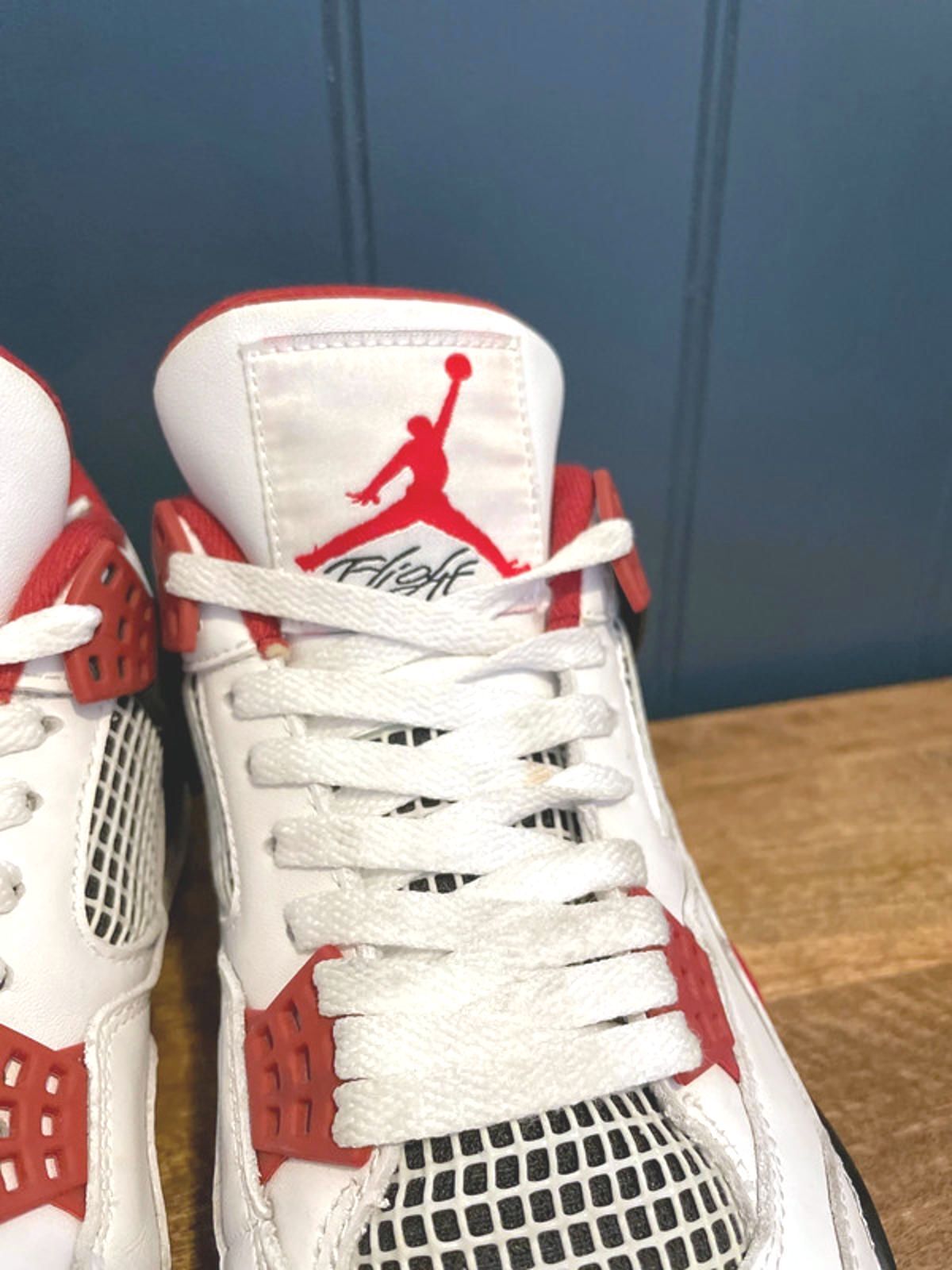 Men’s Nike Air Jordan 4 Retro "Fire Red 2020" Trainers - UK8 - 2770