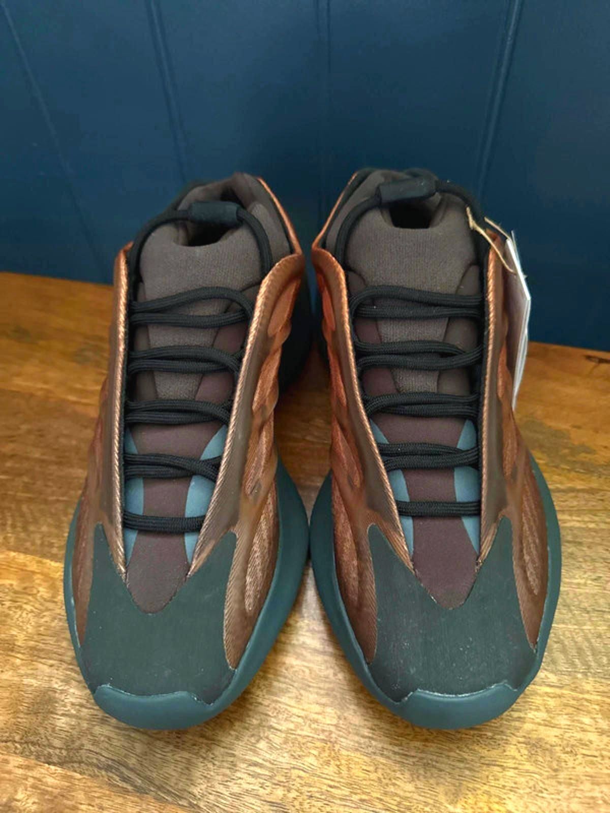 Men’s Yeezy 700 V3 Copper Fade Chunky Sole Trainers - Uk7.5 - 1295