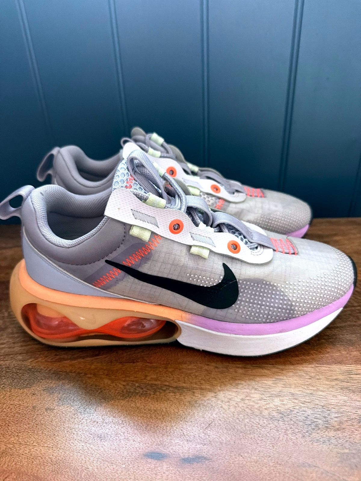 Women’s Nike Air Max Venice Chunky Sole Trainers In Grey and Orange - Uk4 - 3626