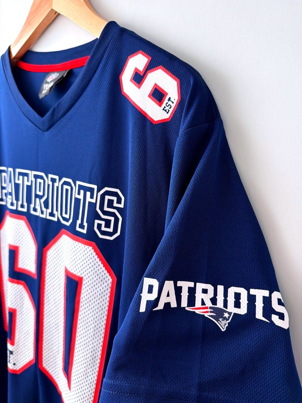 Mens NFL Patriots Number 60 Vintage Jersey - XLarge - 3564