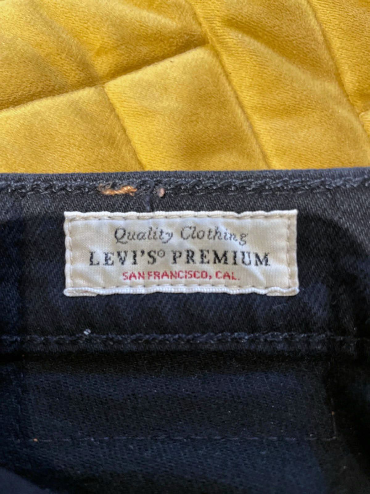 Women’s Levi’s High Waisted Ribcage Straight Fit Jeans In Black - W26/L27 - 2758