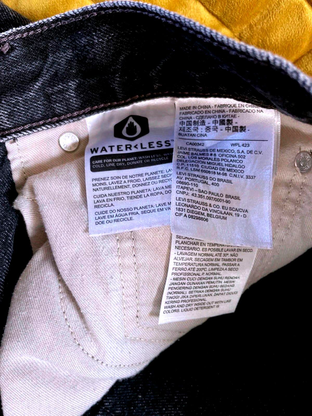 Men’s Levi’s Limited Edition Silver Tab Straight Fit Jeans - W32/L28 -2528