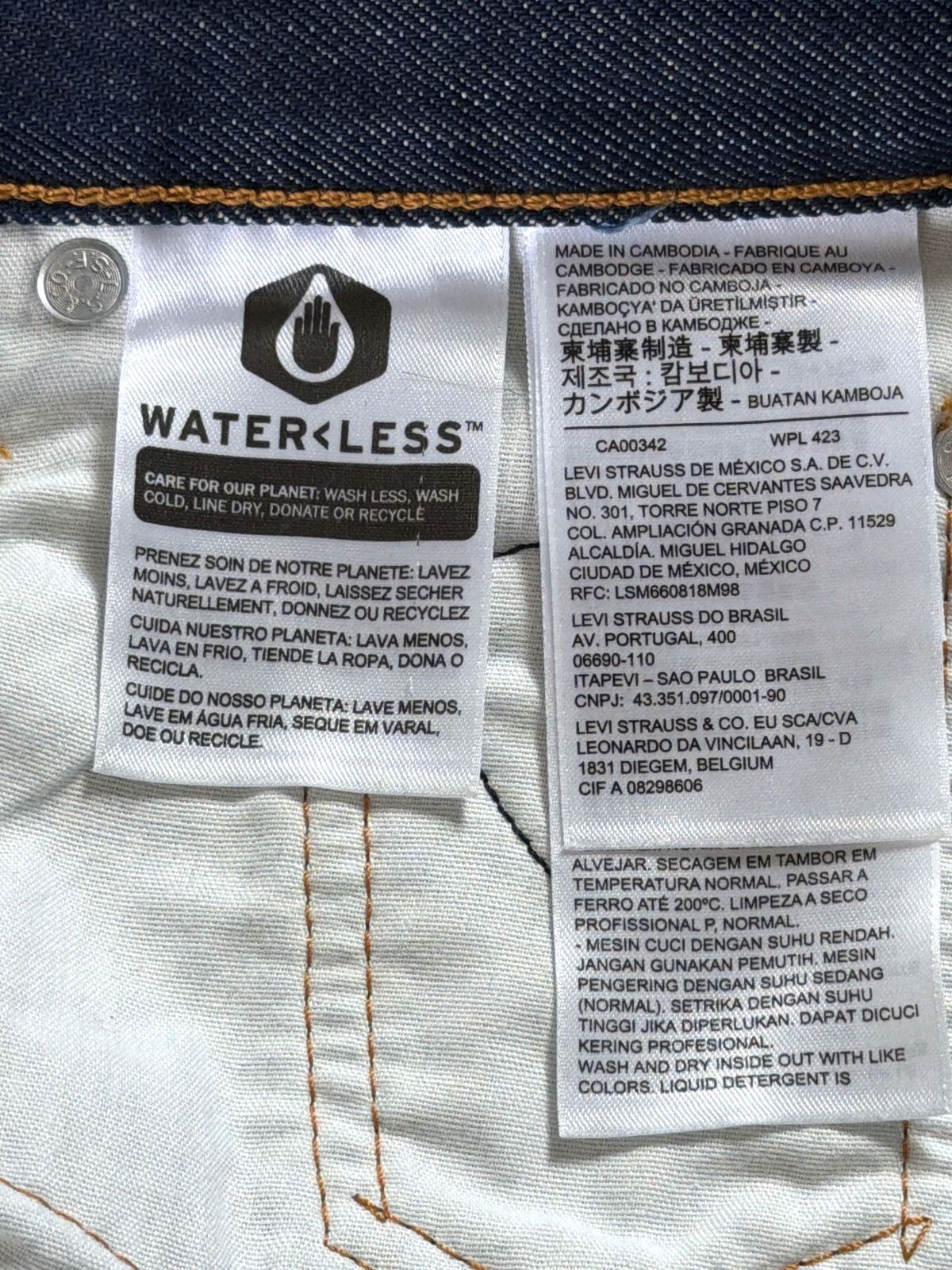 Women’s Levi's 501 Straight Leg Jeans With Rainbow Heart Patch - W29/L29