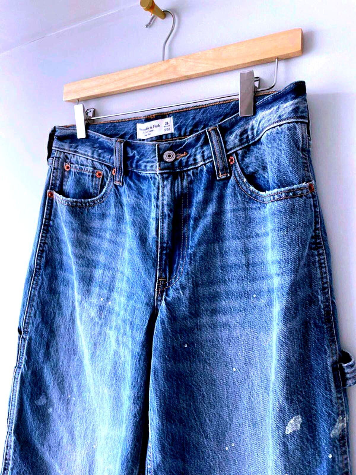 Women’s Abercrombie & Fitch Baggy Fit Cargo Jeans In Navy - W26/L30 - 2251
