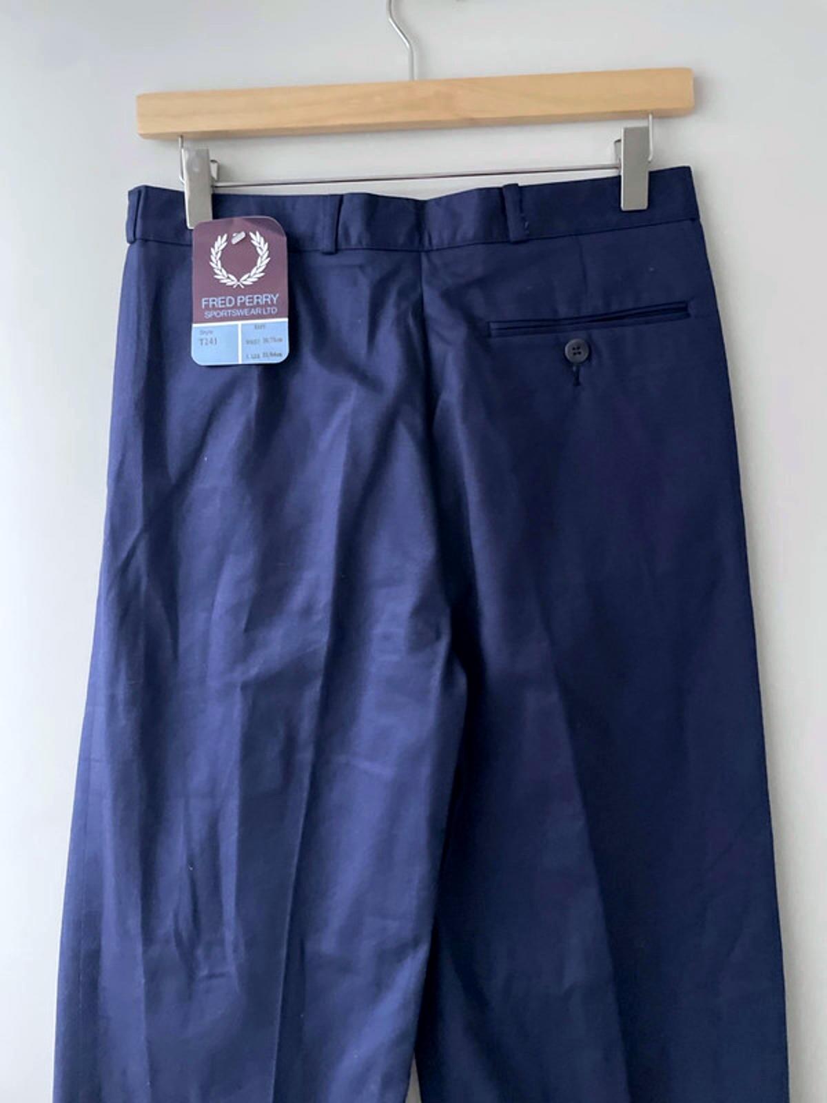 Men’s Fred Perry Double Pleated Wide Leg Chino Trousers In Navy - W30/L33 - 2873